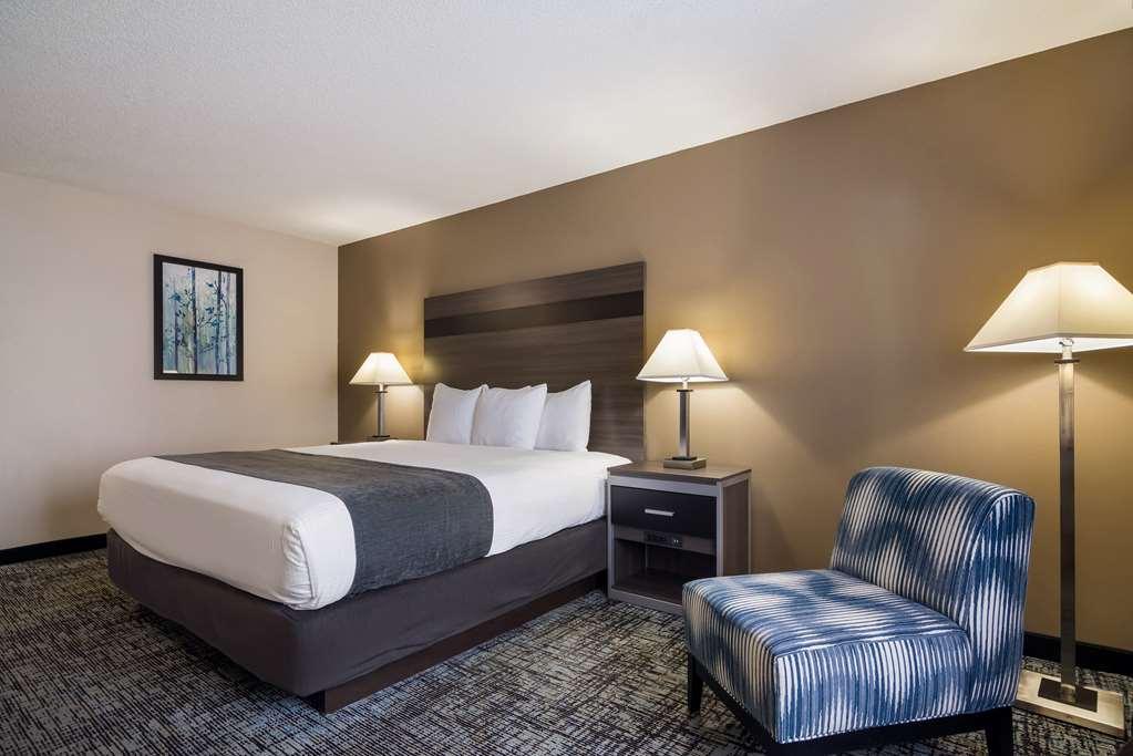 Best Western Smithfield Inn Room photo