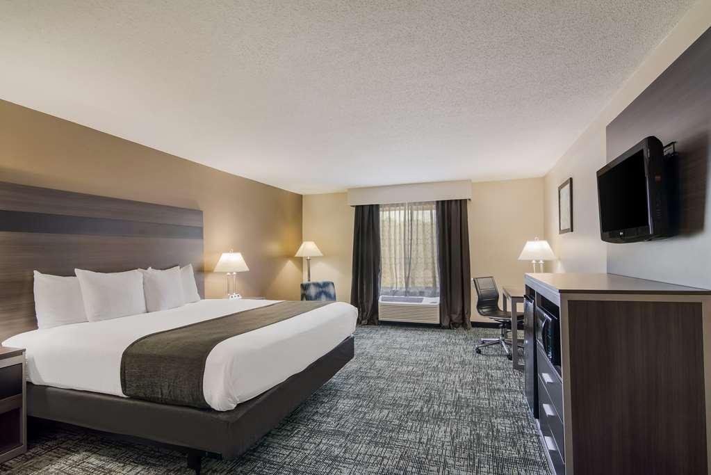 Best Western Smithfield Inn Room photo
